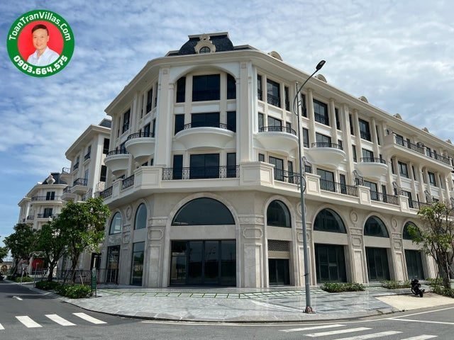 Phố đi bộ Royal Vạn Phúc